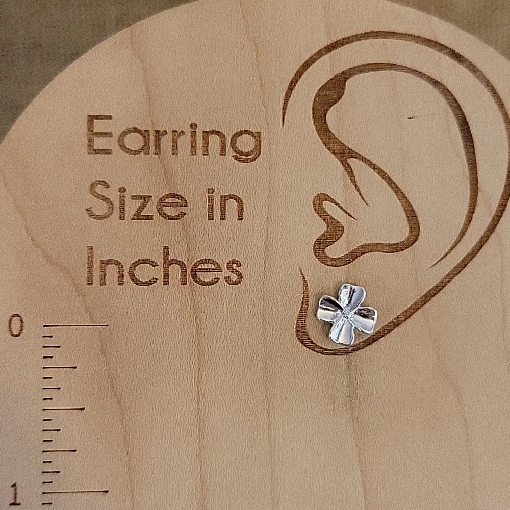 LUCKY CLOVER STUD EARRINGS - Picture 4 of 5